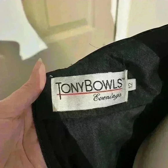 NWT Tony Bowls Dress B&W Iridescent Beaded Sequin Formal Pageant Prom Event 12 - Picture 3 of 16